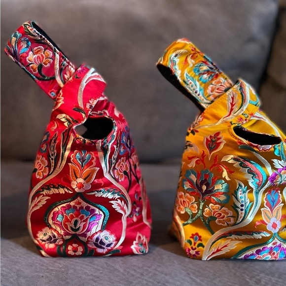 Gold 2.0 satin Carlton yaito knot bag - Picture 3 of 4